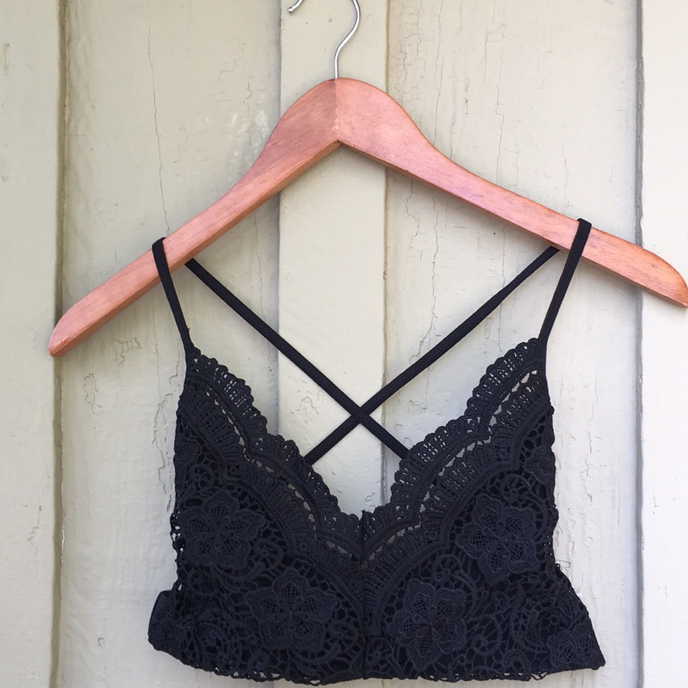 New! Sexy Black Lace Bralette - Picture 4 of 8